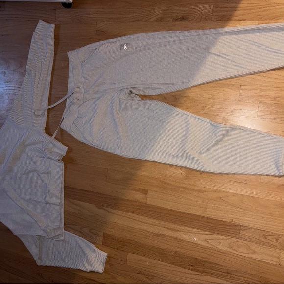 Alo Muse Set Size M - Picture 3 of 8